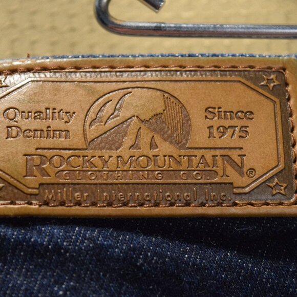 VTG Rockies High Waisted Dark Denim Jeans Womens Size 26 / 3 Yoked "V" Stitching - Picture 5 of 8